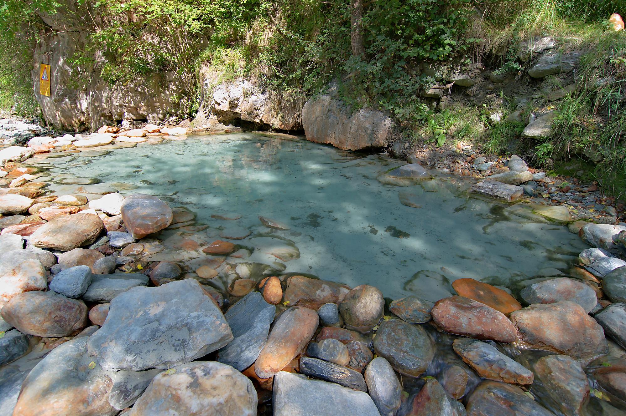 La source d'eau chaude de Cambioula - By transpiree.com