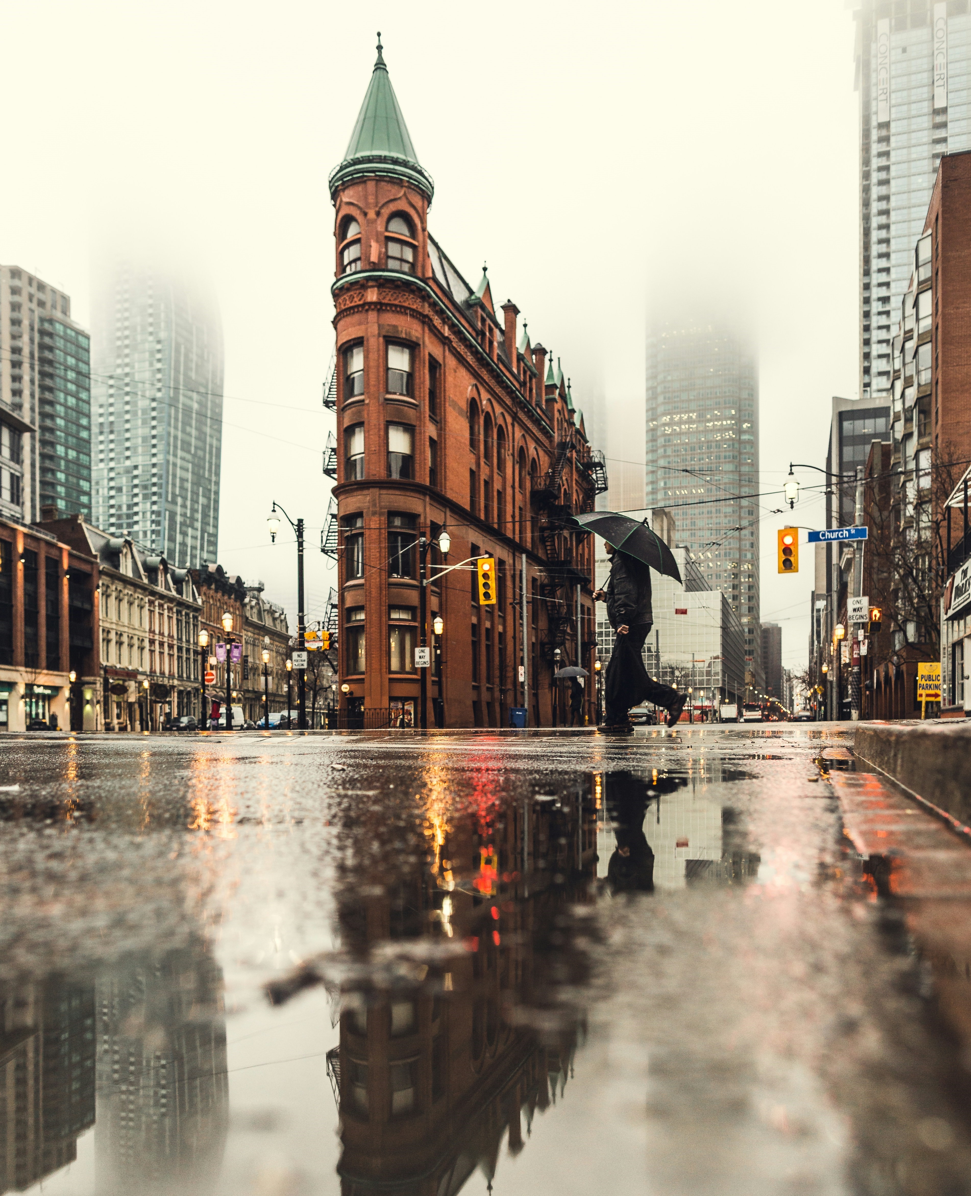 L'air urbain après une pluie unique.